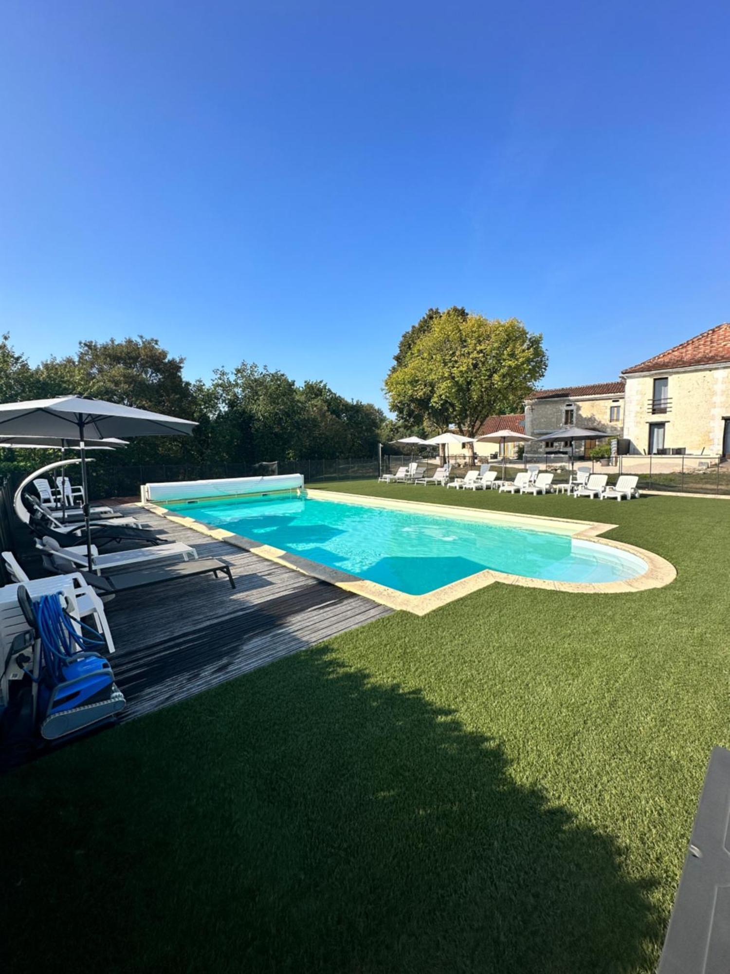 Вилла Domaine De La Roche Chabrelle Saint-Just  Экстерьер фото