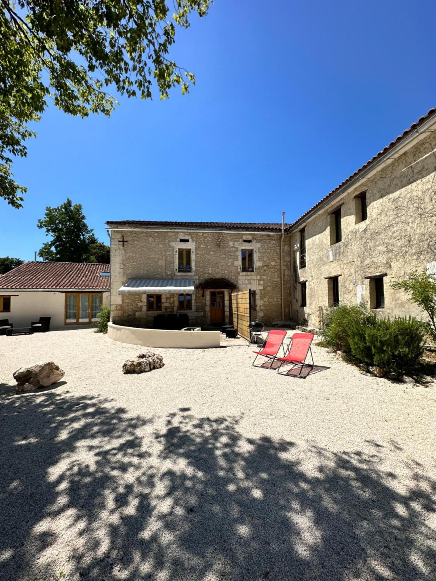 Вилла Domaine De La Roche Chabrelle Saint-Just  Экстерьер фото